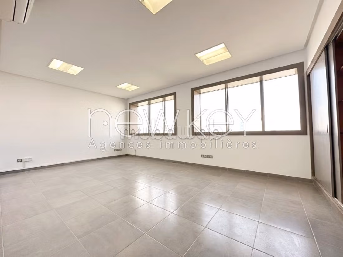 Etage de bureaux à louer aux Berges du lac 2