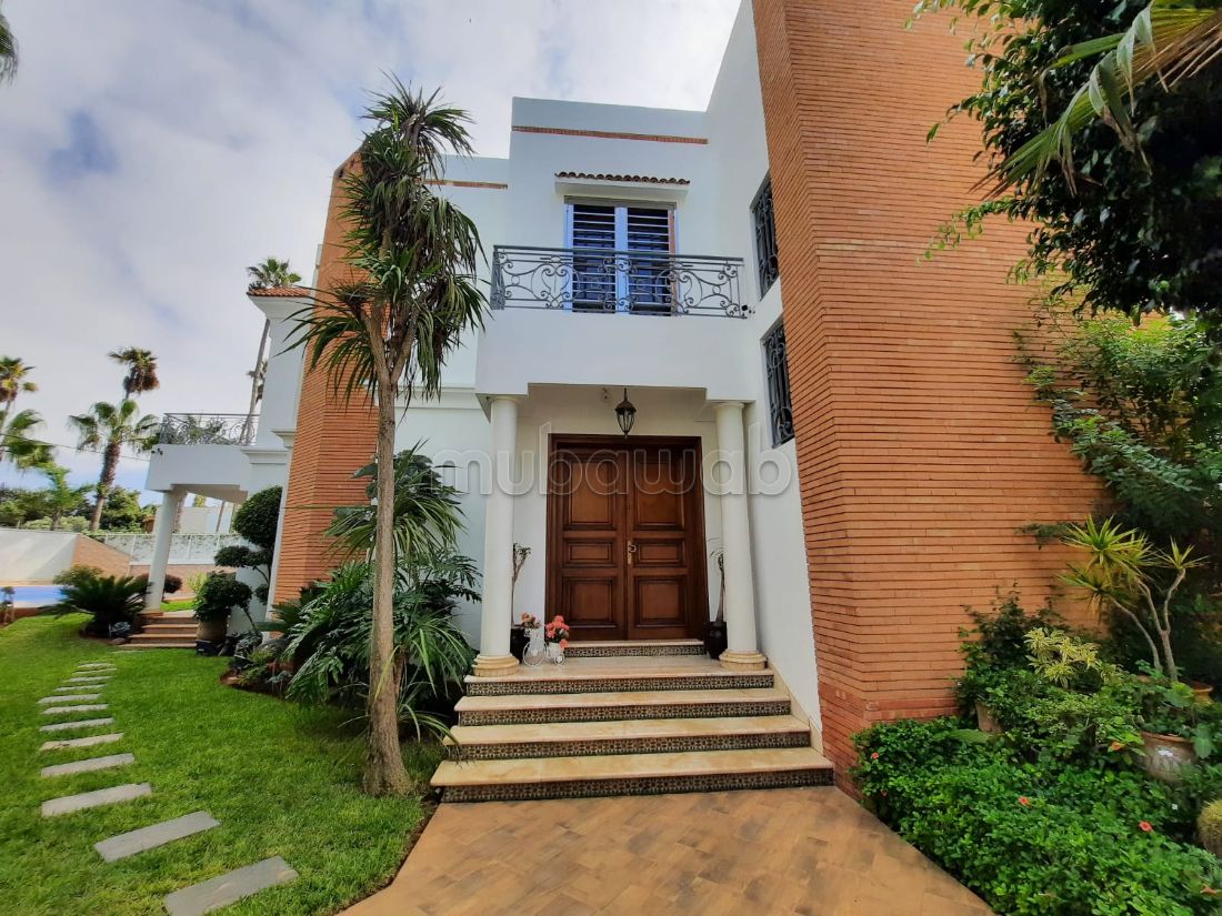 Fabulous villa for sale in Ain Diab. Small area 700 m². Usable