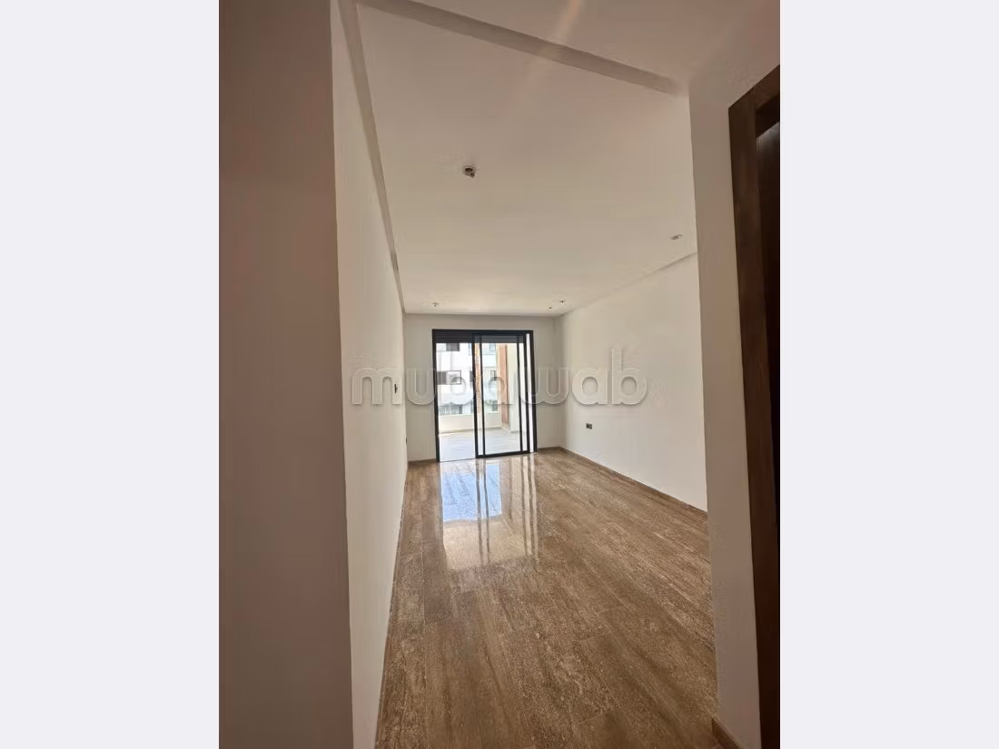 Very nice apartment for rent. 2 lovely rooms. Swimming pool and fireplace. 