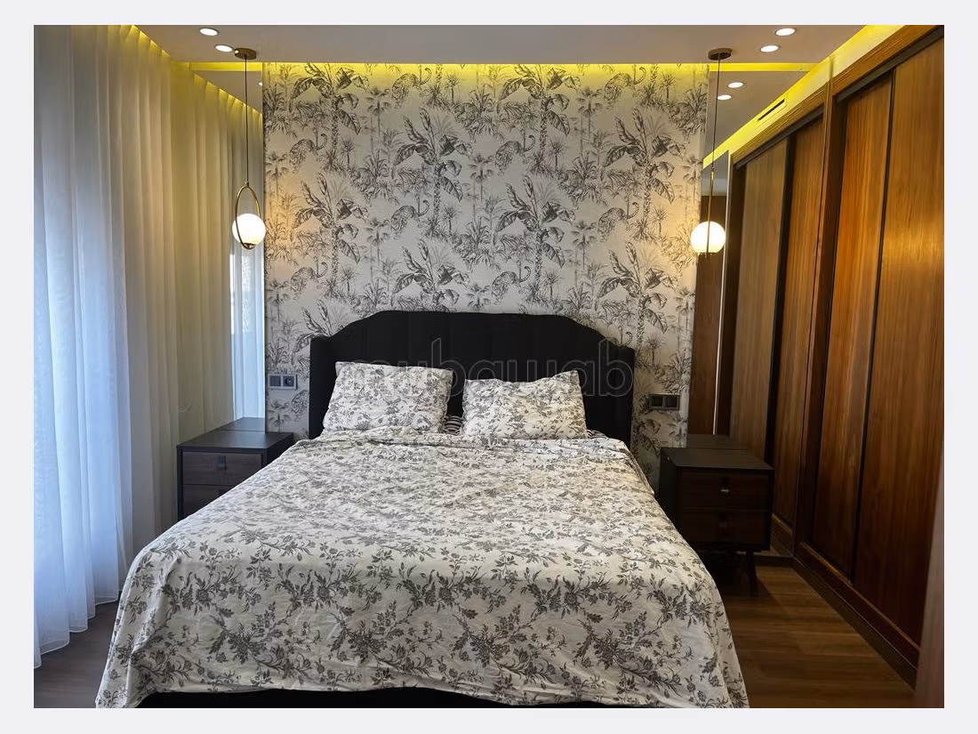 Studio meublé à palmier