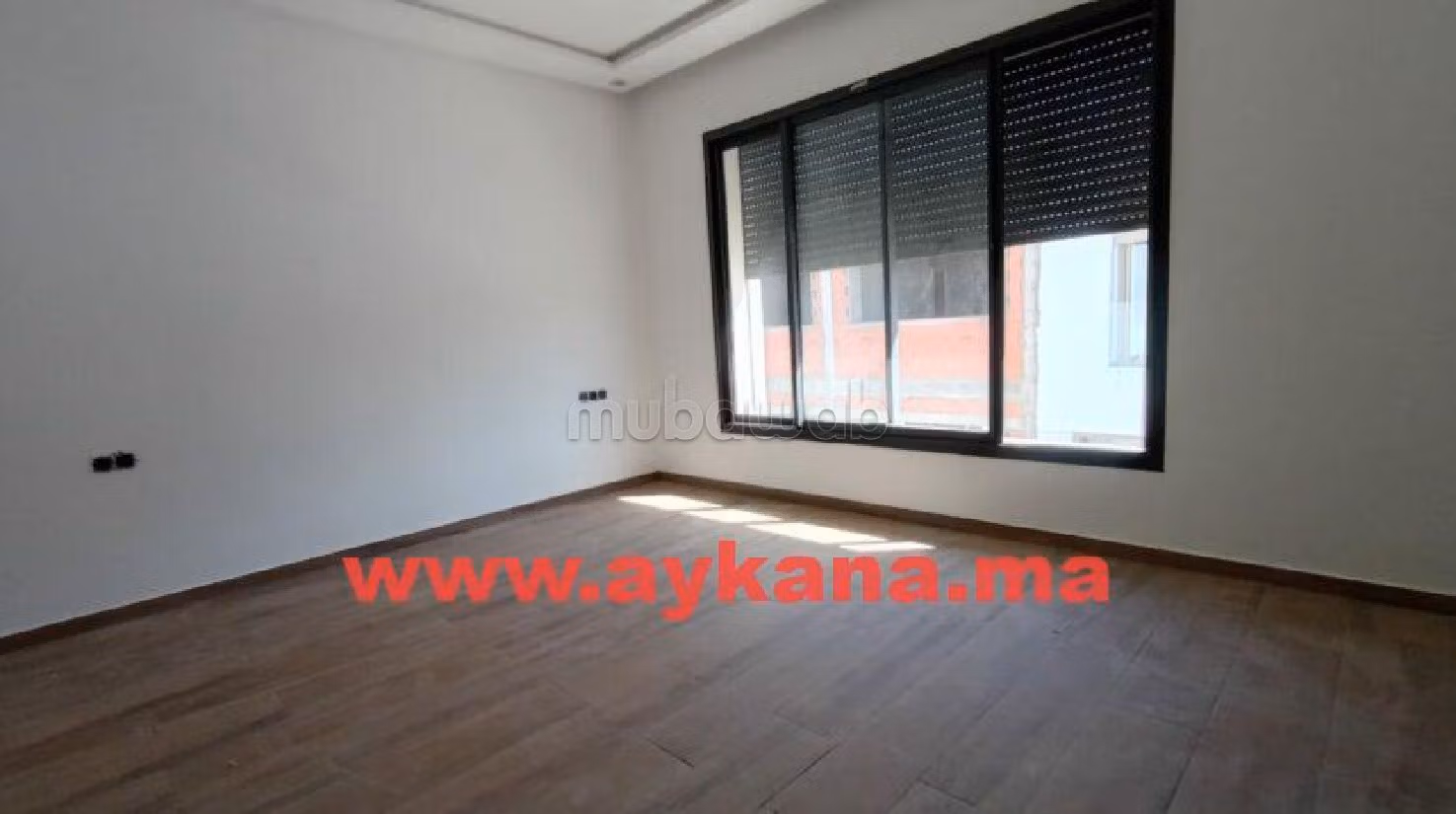 Huren: villa's en luxe woningen in Harhoura. Oppervlakte 250 m². Open haard en zwembad. 