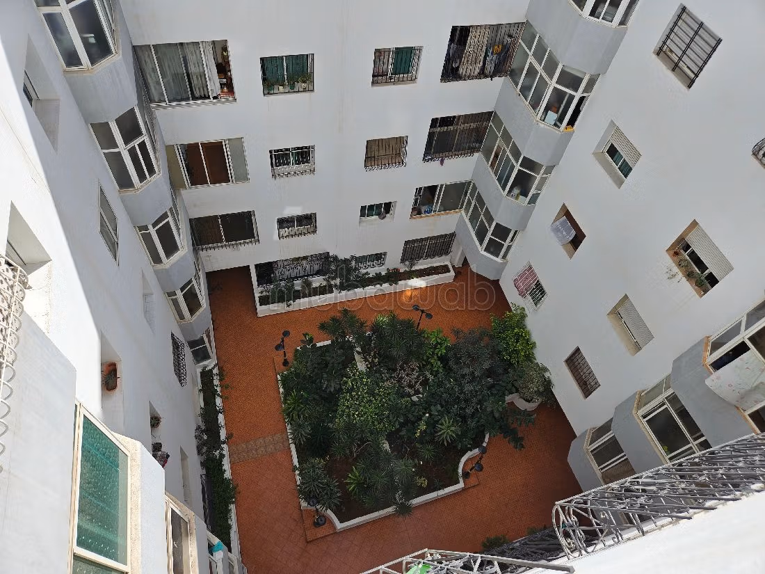 Superbe appartement à vendre à Franceville. Surface de 135 m². Bien meublé.