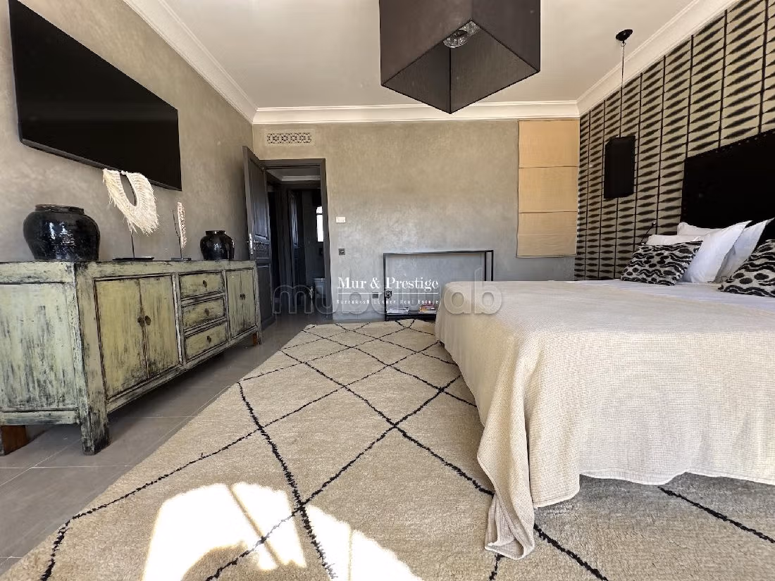 فيلا رائعة للبيع بمراكش. المساحة الكلية 700 م². حديقة وشرفة