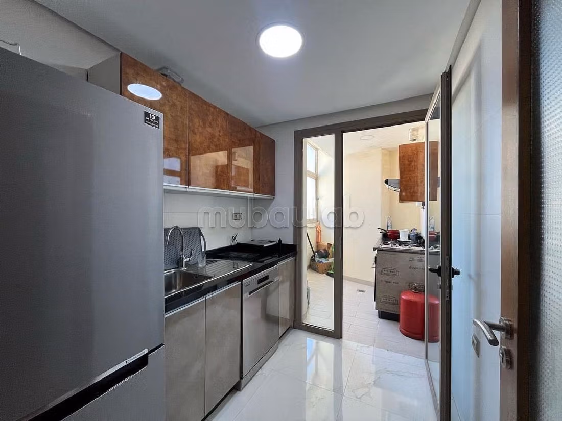 شقة جميلة للكراء ب ايبرية. المساحة الكلية 150 م². مفروشة.