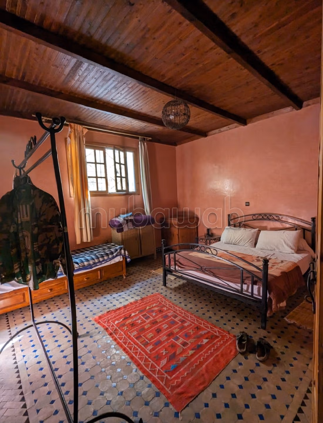 Rent your house in Borj. 4 comfortable rooms. Cooker with oven.