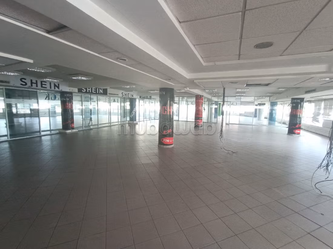 Offices for rent in Ain Chock. Area of 1270 m². Closed residence