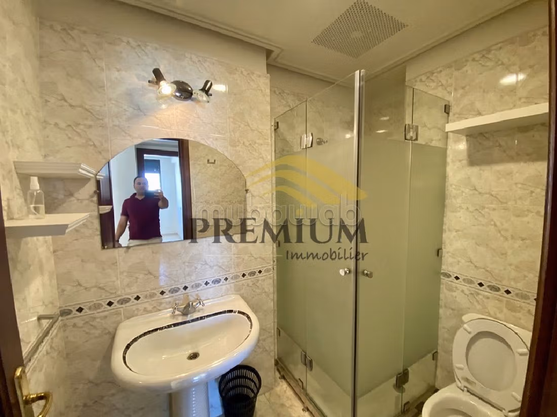 استئجار شقة باكدال. 4 غرف. مصعد وشرفة. 