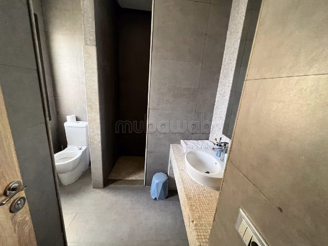 منزل ممتاز للبيع ببوسكورة. 8 قطع. حديقة وشرفة. 