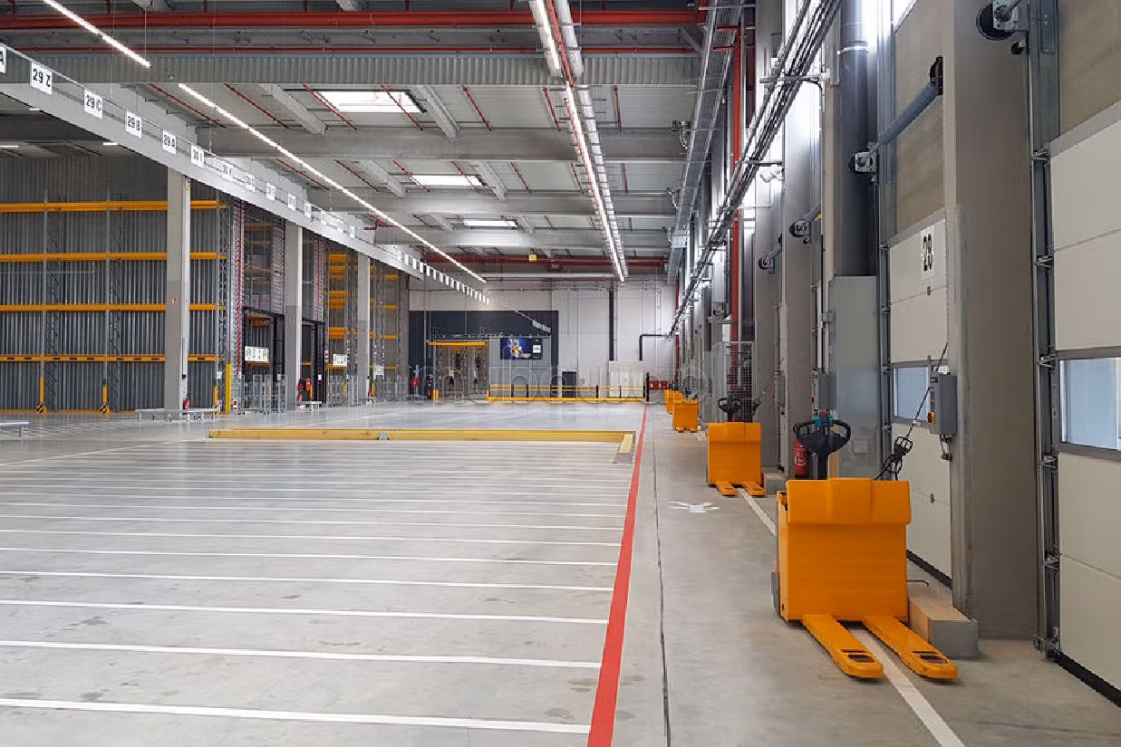 Showroom magasin bureaux 3150 m² Route de Mediouna