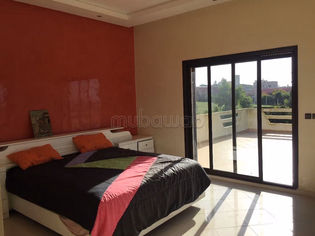 فيلا فخمة للبيع بحد السوالم. المساحة الإجمالية 13000 م². مفروشة