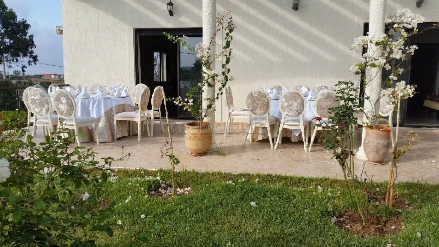 فيلا فخمة للبيع بحد السوالم. المساحة الإجمالية 13000 م². مفروشة