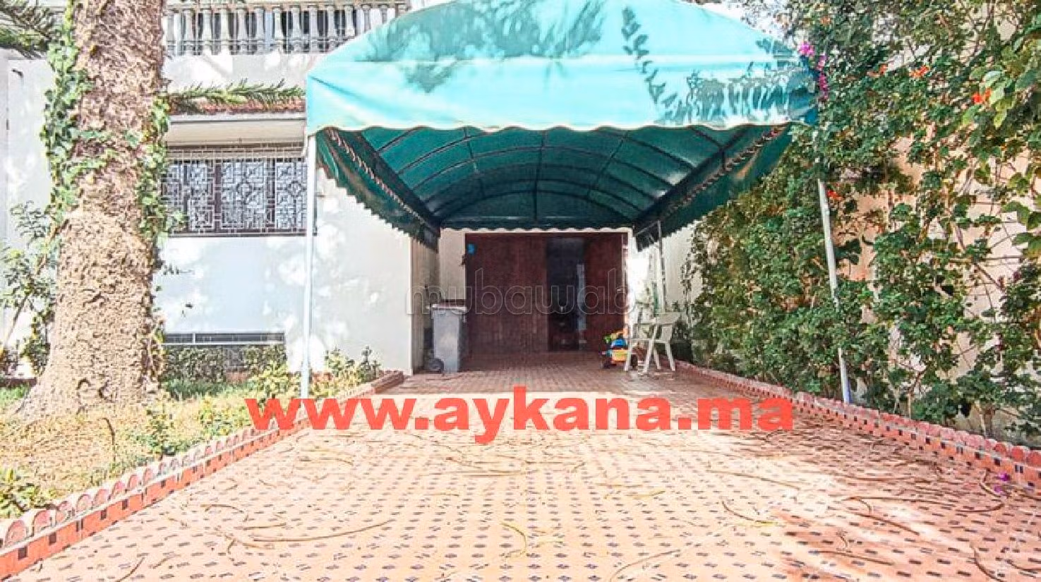 Home to buy in Riyad. 7 beautiful rooms. Terrace and garden. 