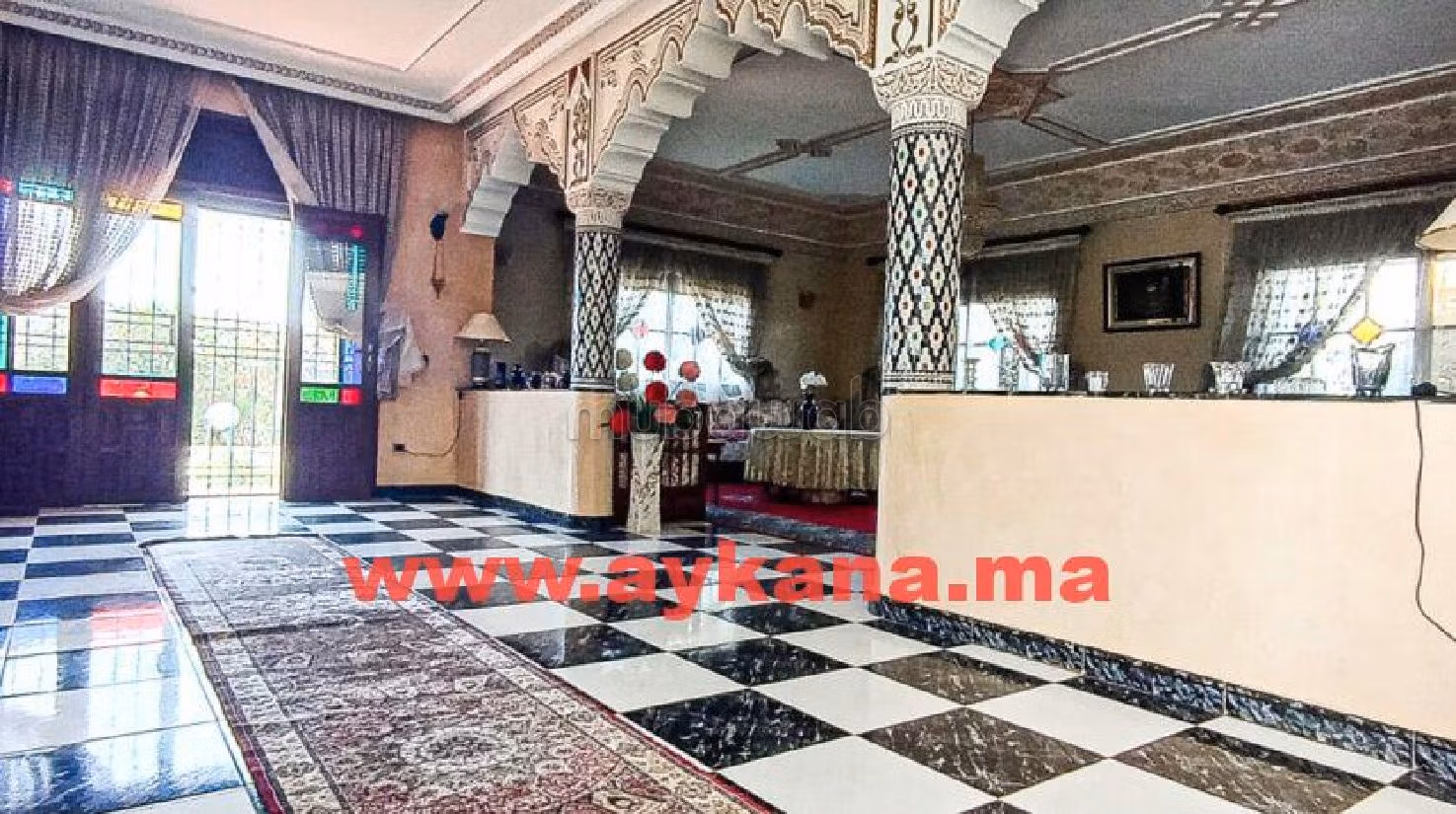 Home to buy in Riyad. 7 beautiful rooms. Terrace and garden. 