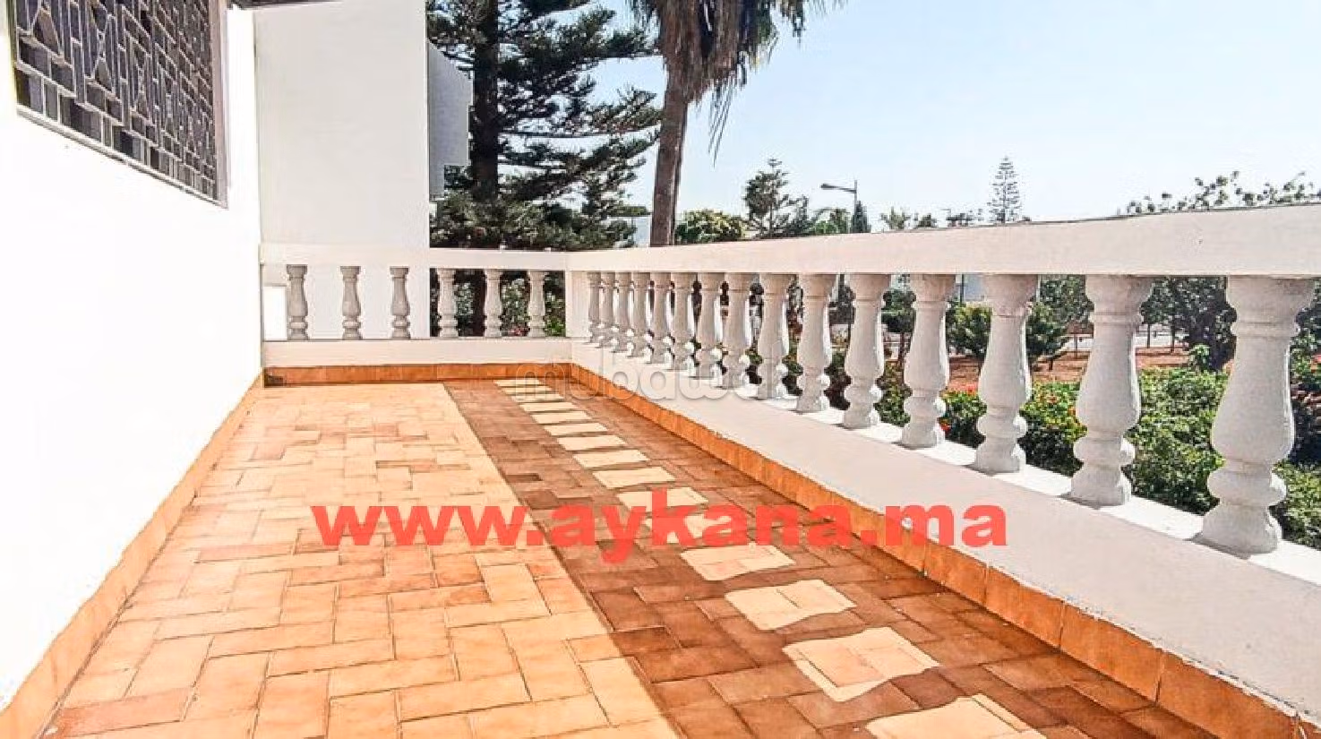 Home to buy in Riyad. 7 beautiful rooms. Terrace and garden. 