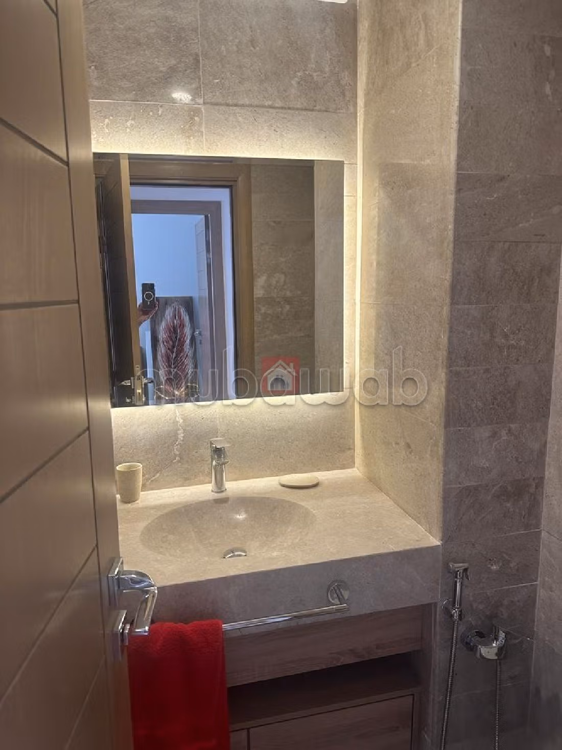 Apartment for rent in Les Jardins de Carthage. Area of 200 m². Furnished. 