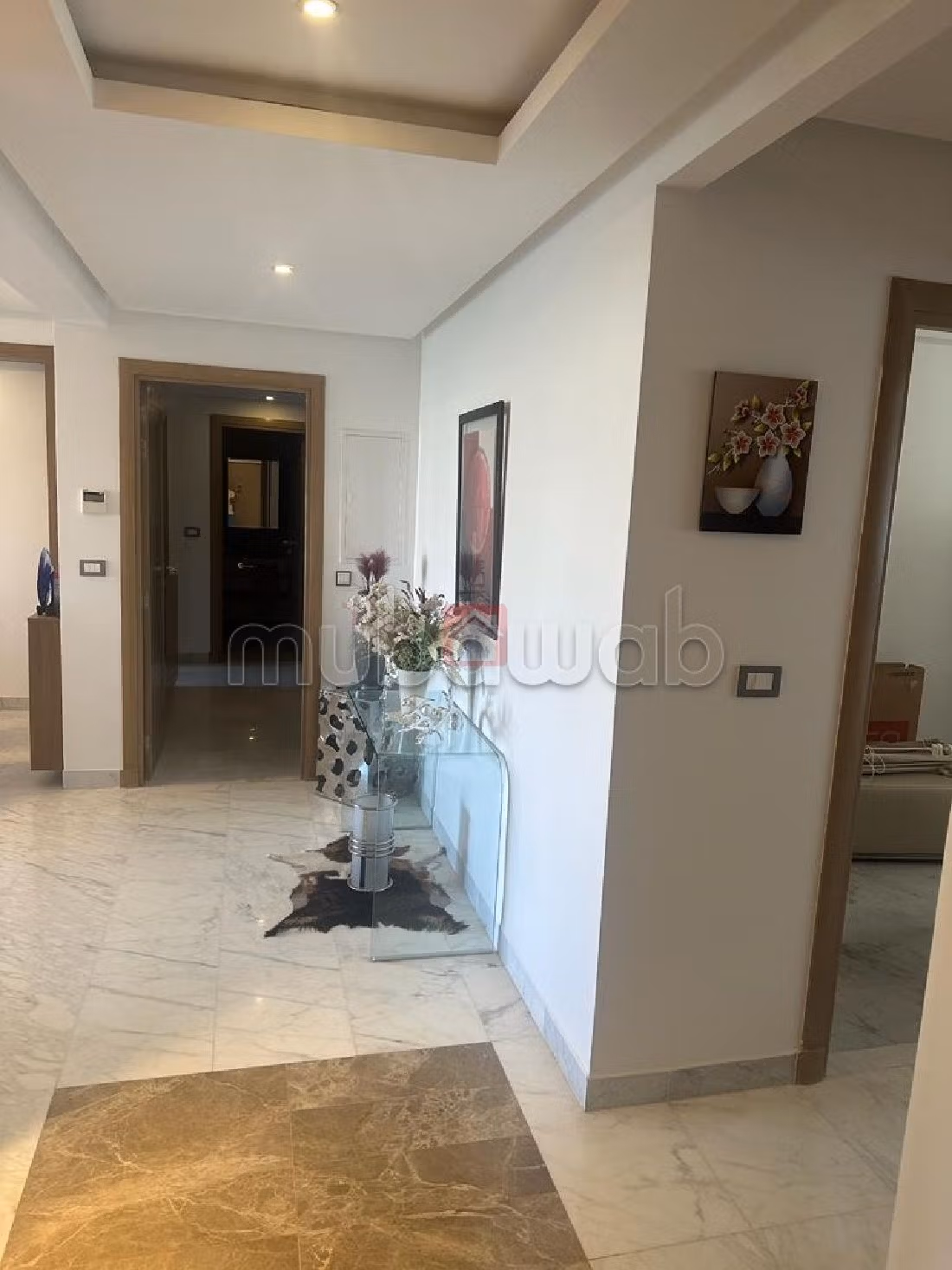 Apartment for rent in Les Jardins de Carthage. Area of 200 m². Furnished. 