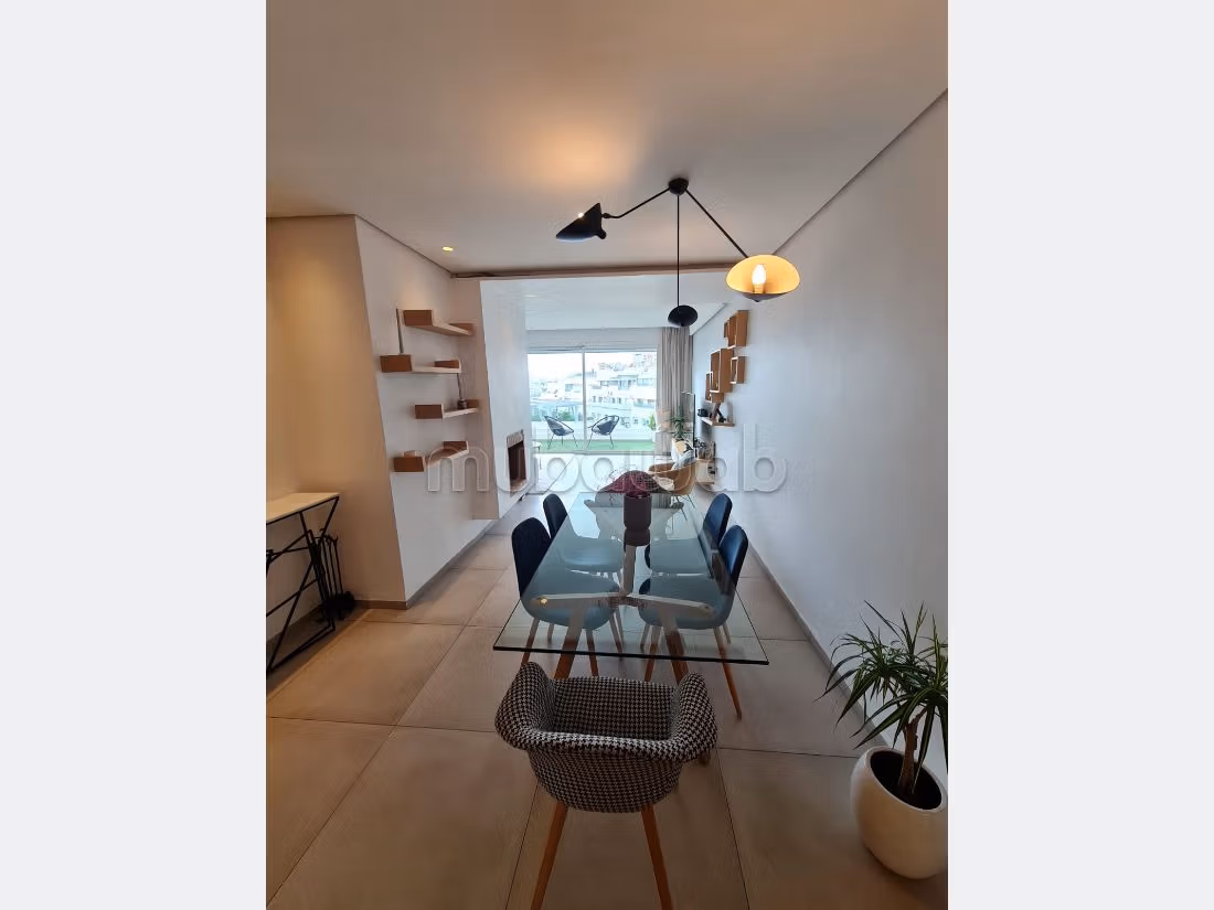 Apartment for rent in Palmier. 2 beautiful rooms. Ample storage space. 