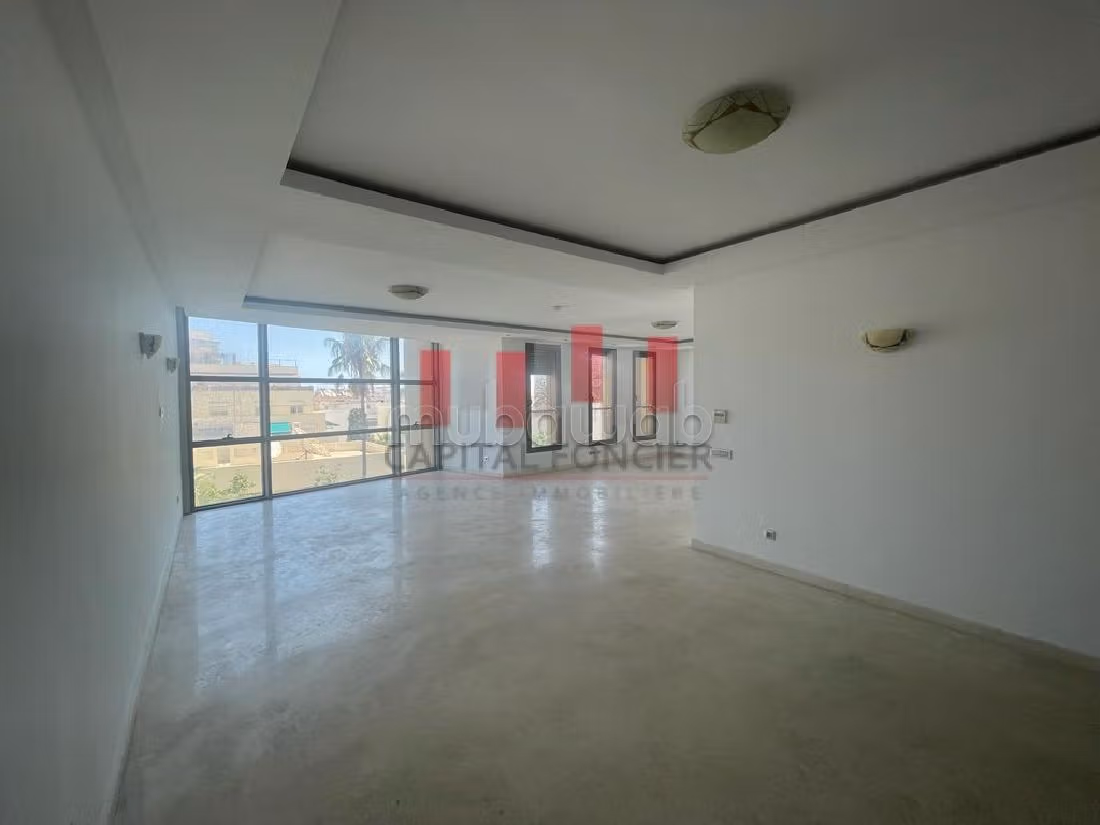 Piso en venta en Gauthier. Gran superficie 223 m². Ascensor y estacionamiento