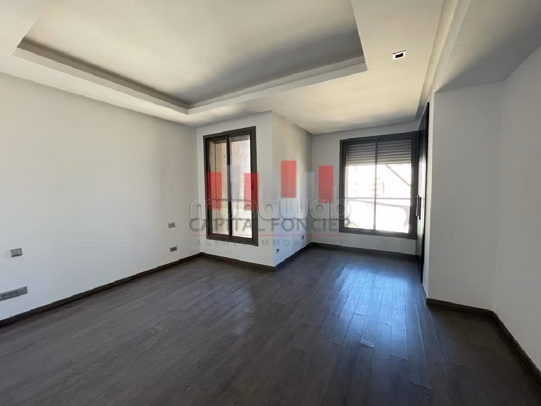 Piso en venta en Gauthier. Gran superficie 223 m². Ascensor y estacionamiento