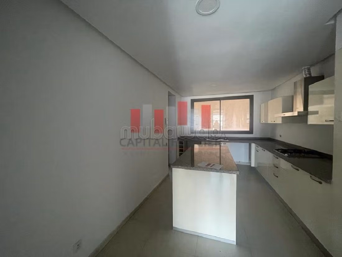 Piso en venta en Gauthier. Gran superficie 223 m². Ascensor y estacionamiento