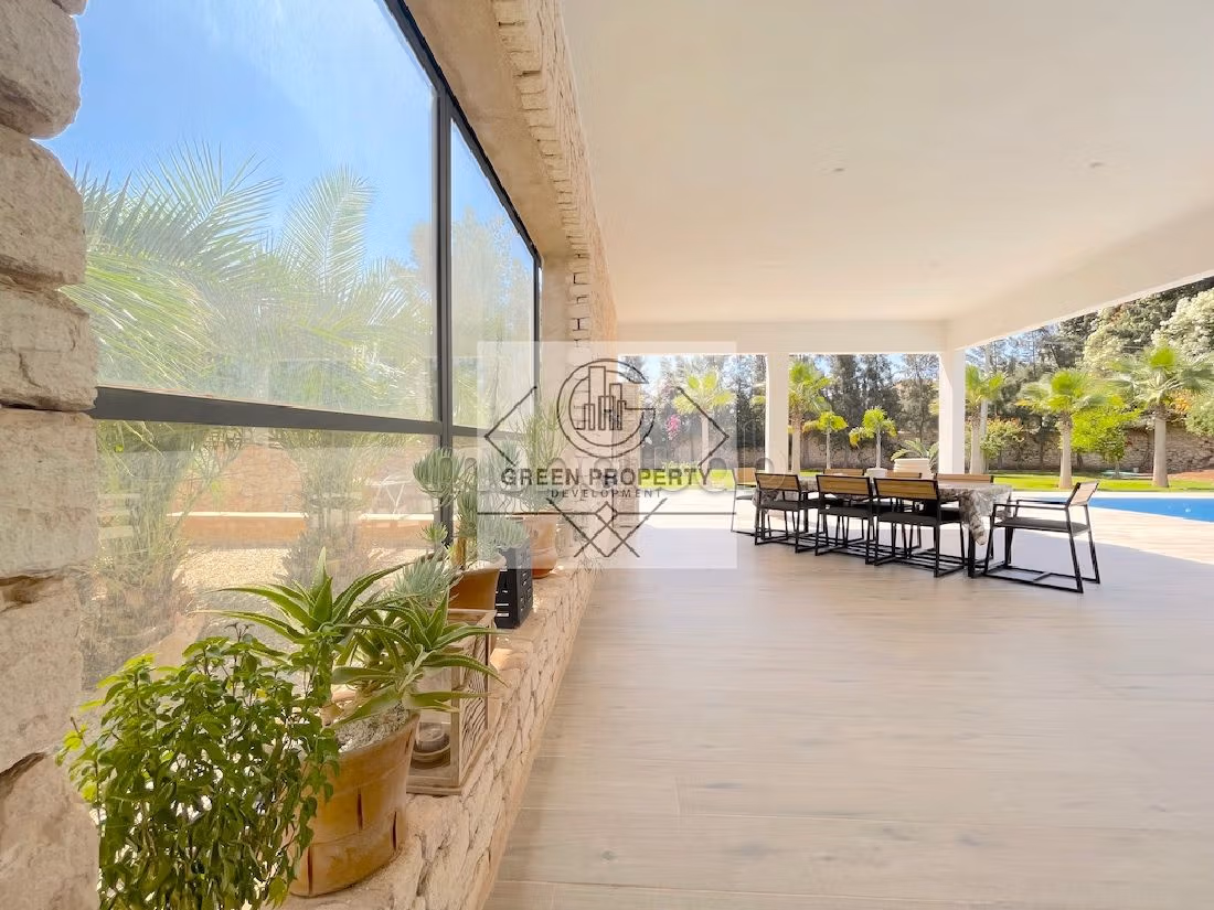 فيلا فاخرة للبيع ب ادا وكرد. 6 قطع مريحة. مفروشة