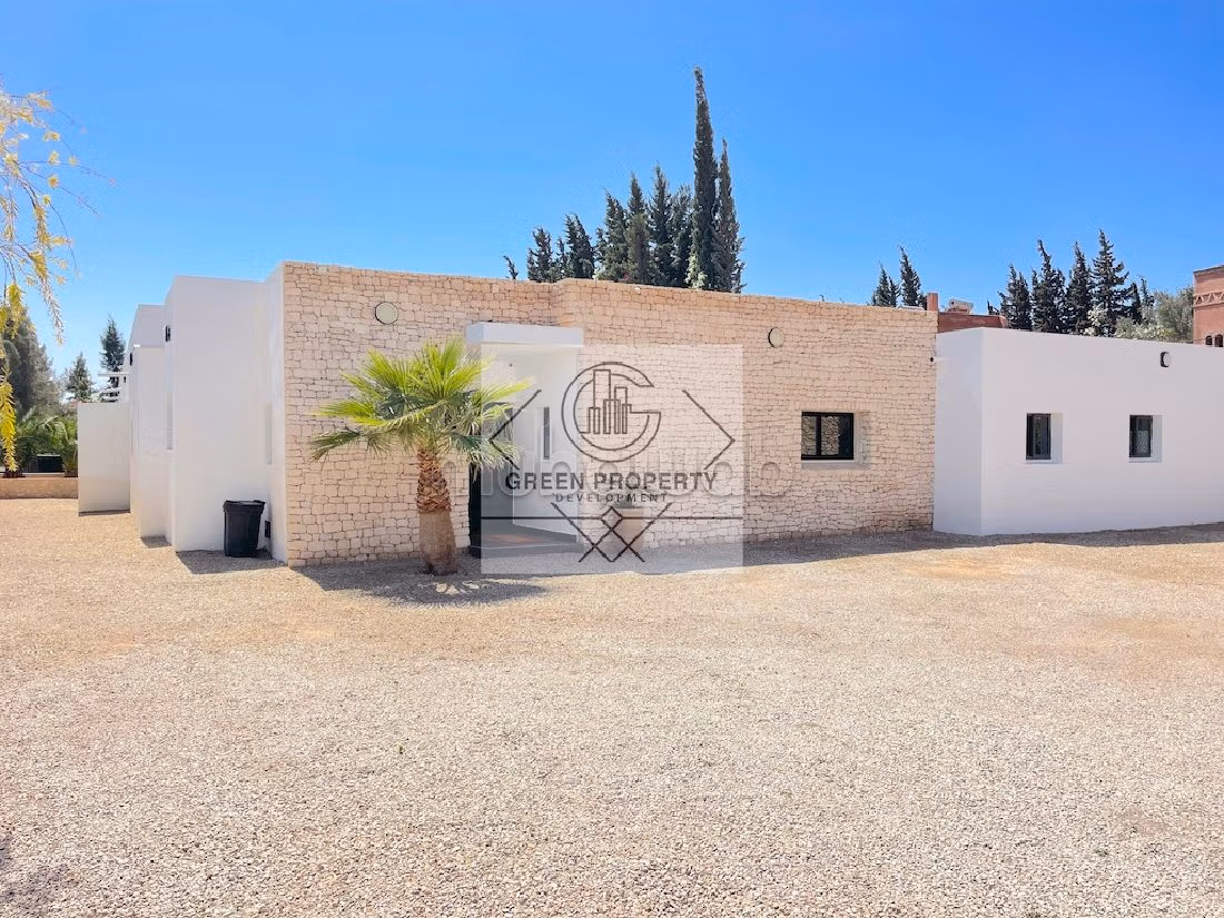 فيلا فاخرة للبيع ب ادا وكرد. 6 قطع مريحة. مفروشة