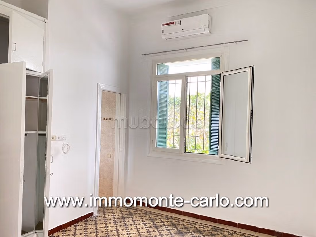 Preciosa villa en alquiler en Agdal. 3 bonitas habitaciones. Cómodo con chimenea y aire condicionado.