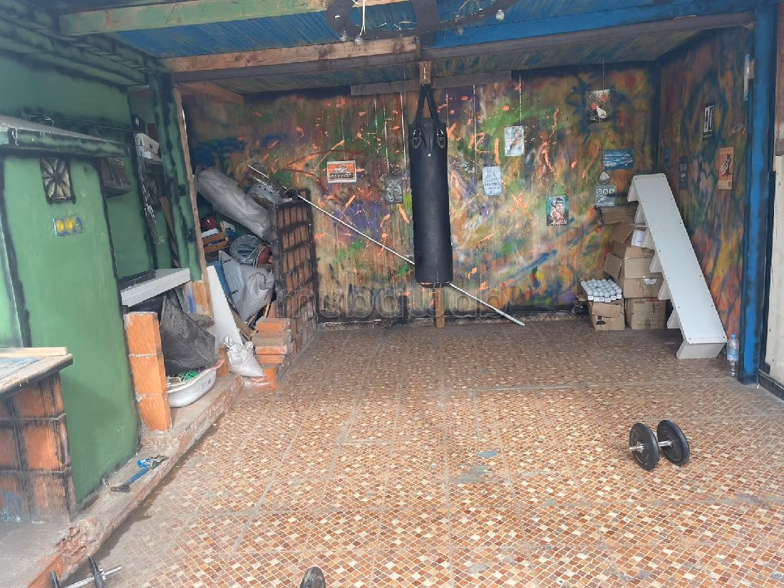 Magnífico piso en venta en Racine Extension. Pequeña superficie 178 m². Con ascensor y terraza. 