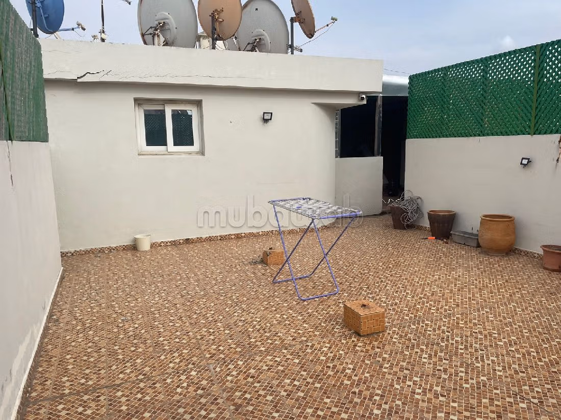 Magnífico piso en venta en Racine Extension. Pequeña superficie 178 m². Con ascensor y terraza. 