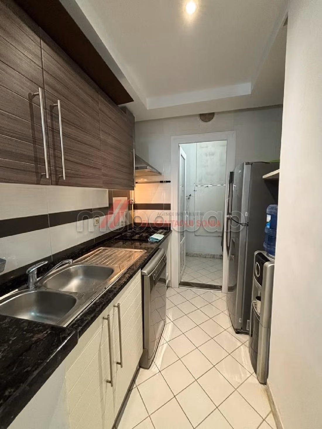 Appartamento in vendita. Superficie totale 120 m². Terrazzo e garage. 