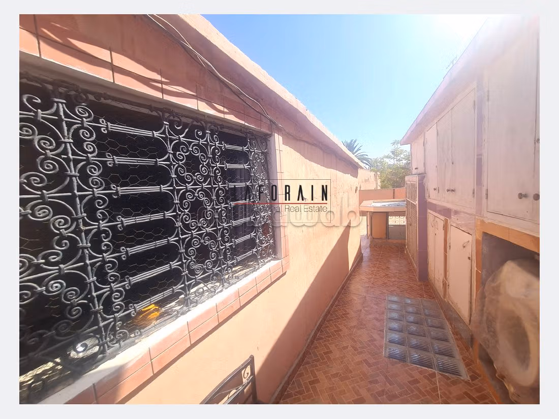 Opportunité unique bas de villa en hyper centre