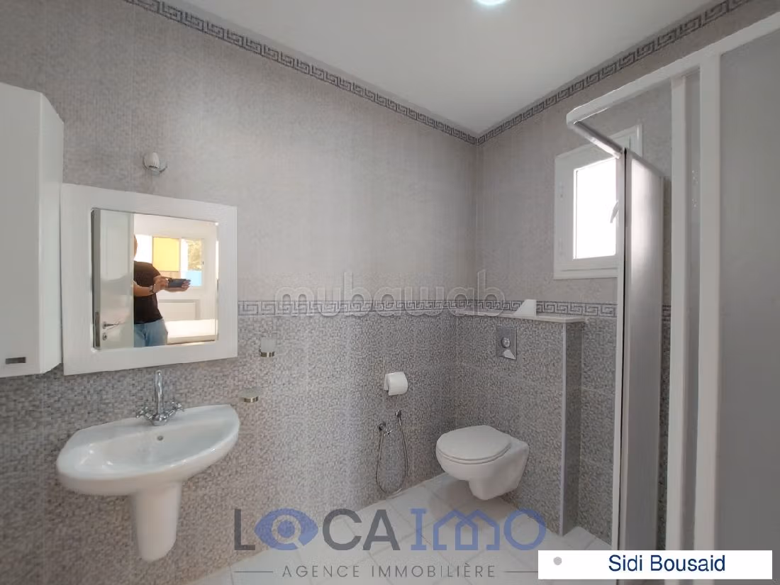 Straordinaria casa di lusso in affitto a Sidi Bousaid. 5 belle camere da letto. Cucina equipaggiata. 