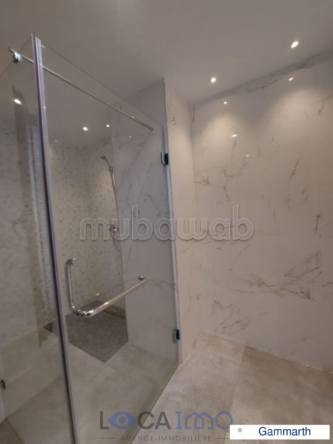Affitto di uno splendido appartamento a Gammarth. 4 camere. Terrazzo e ascensore. 