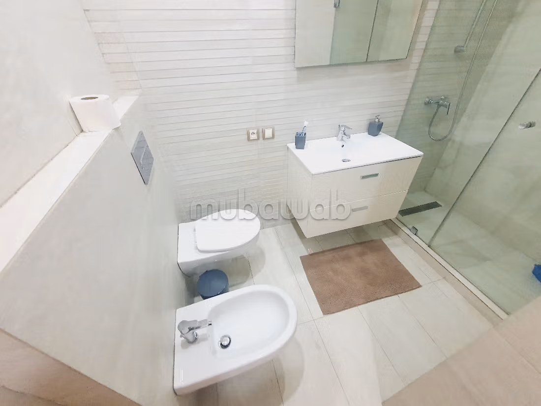 Top appartement moderne meublé à la location