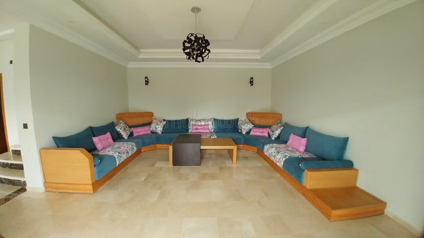 Te koop: villa's en luxe woningen. 3 Slaapkamers. Volledig gemeubileerd. 