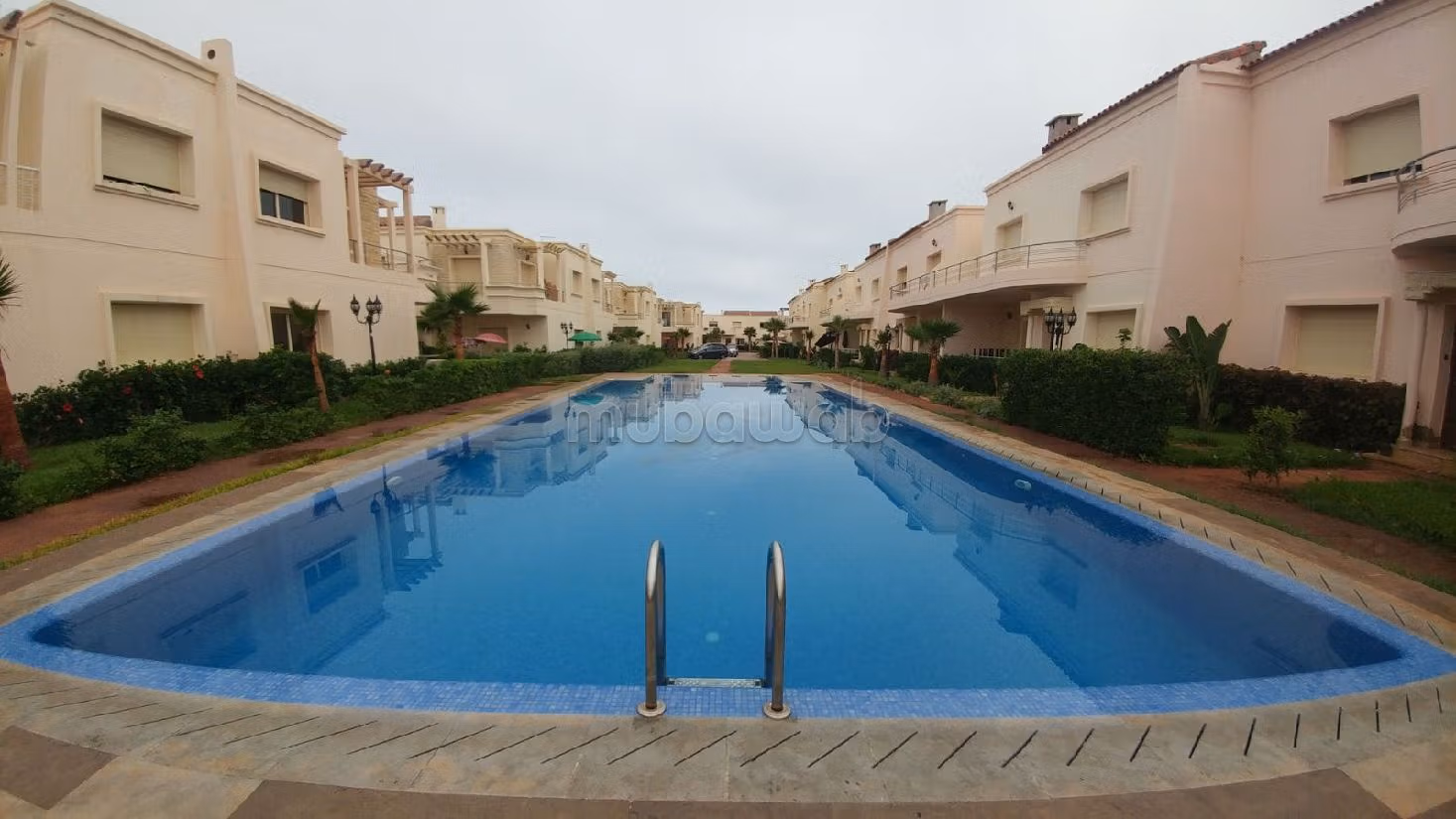 Te koop: villa's en luxe woningen. 3 Slaapkamers. Volledig gemeubileerd. 