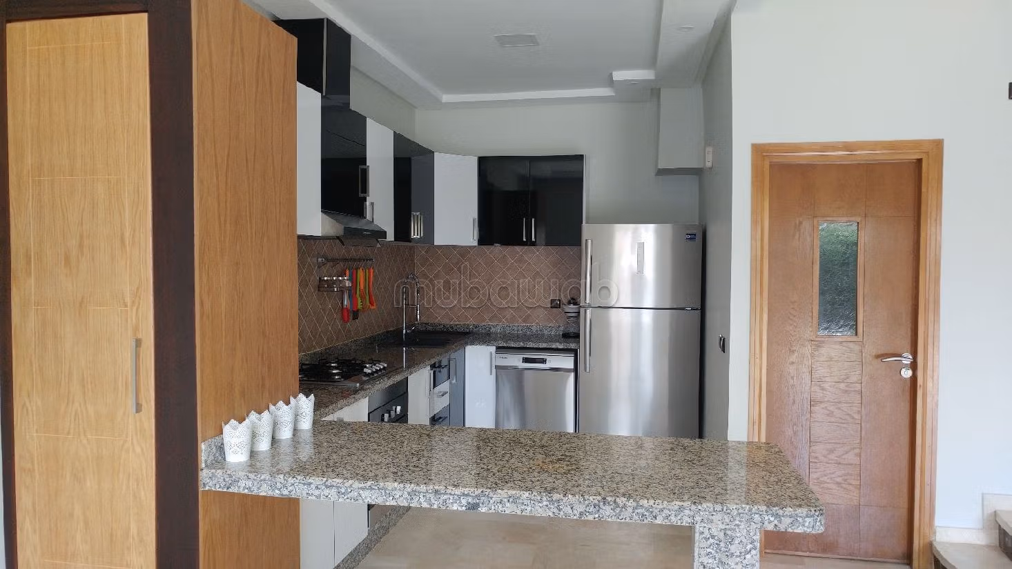 Te koop: villa's en luxe woningen. 3 Slaapkamers. Volledig gemeubileerd. 