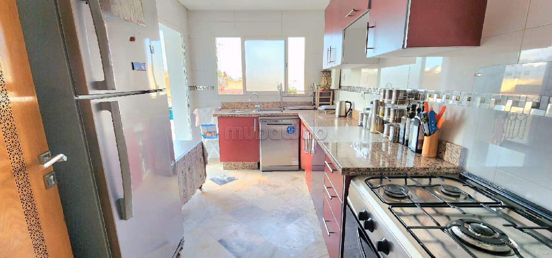 شقة رائعة للبيع ب قبيبات. 5 غرف كبيرة. مع مصعد وشرفة