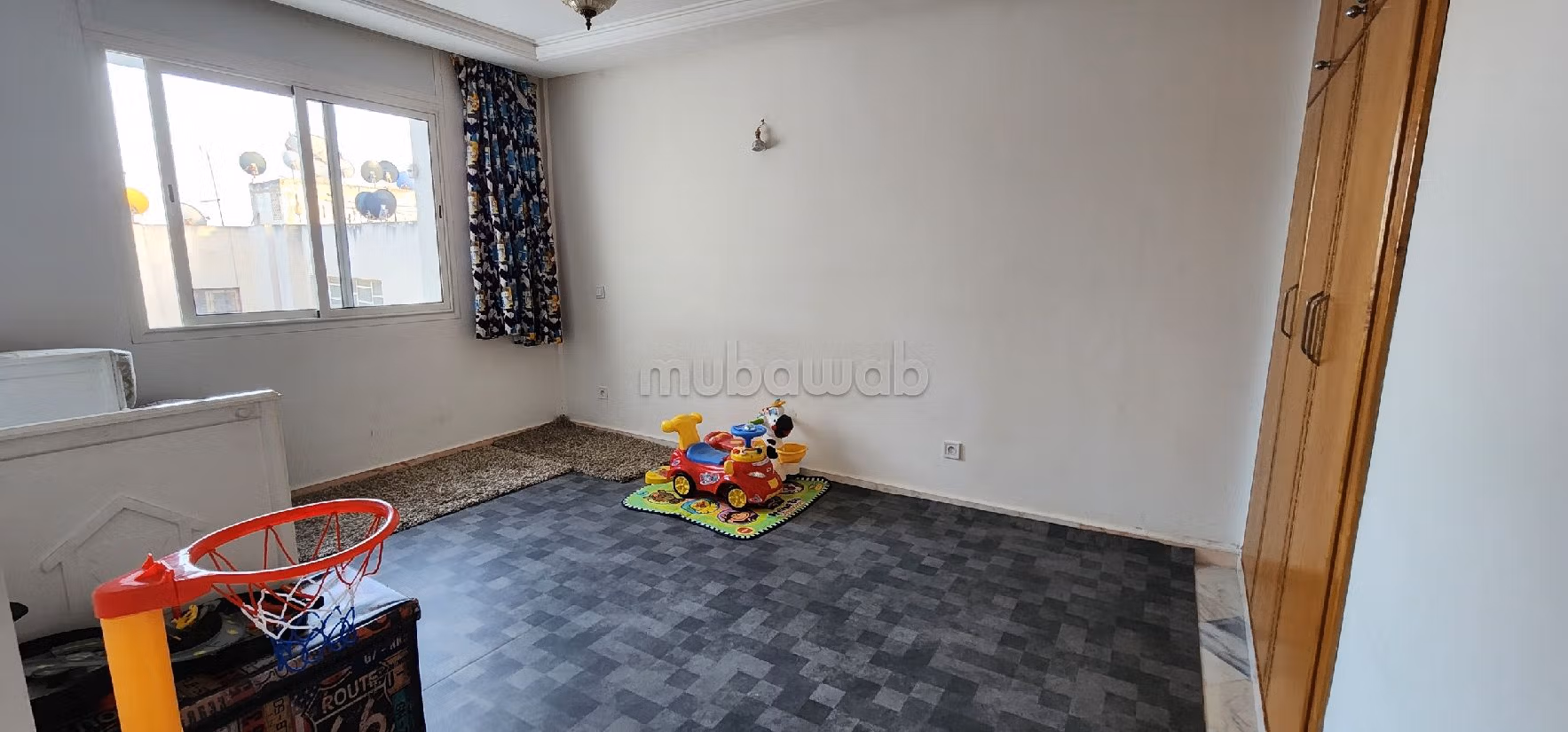 شقة رائعة للبيع ب قبيبات. 5 غرف كبيرة. مع مصعد وشرفة