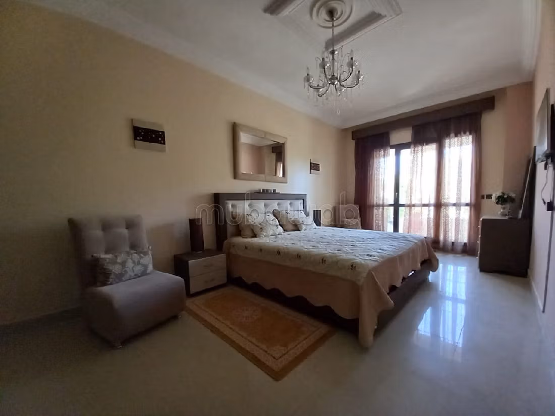 Apartment for sale in Iberie. 5 large rooms. View of the mountains, double glazing. 