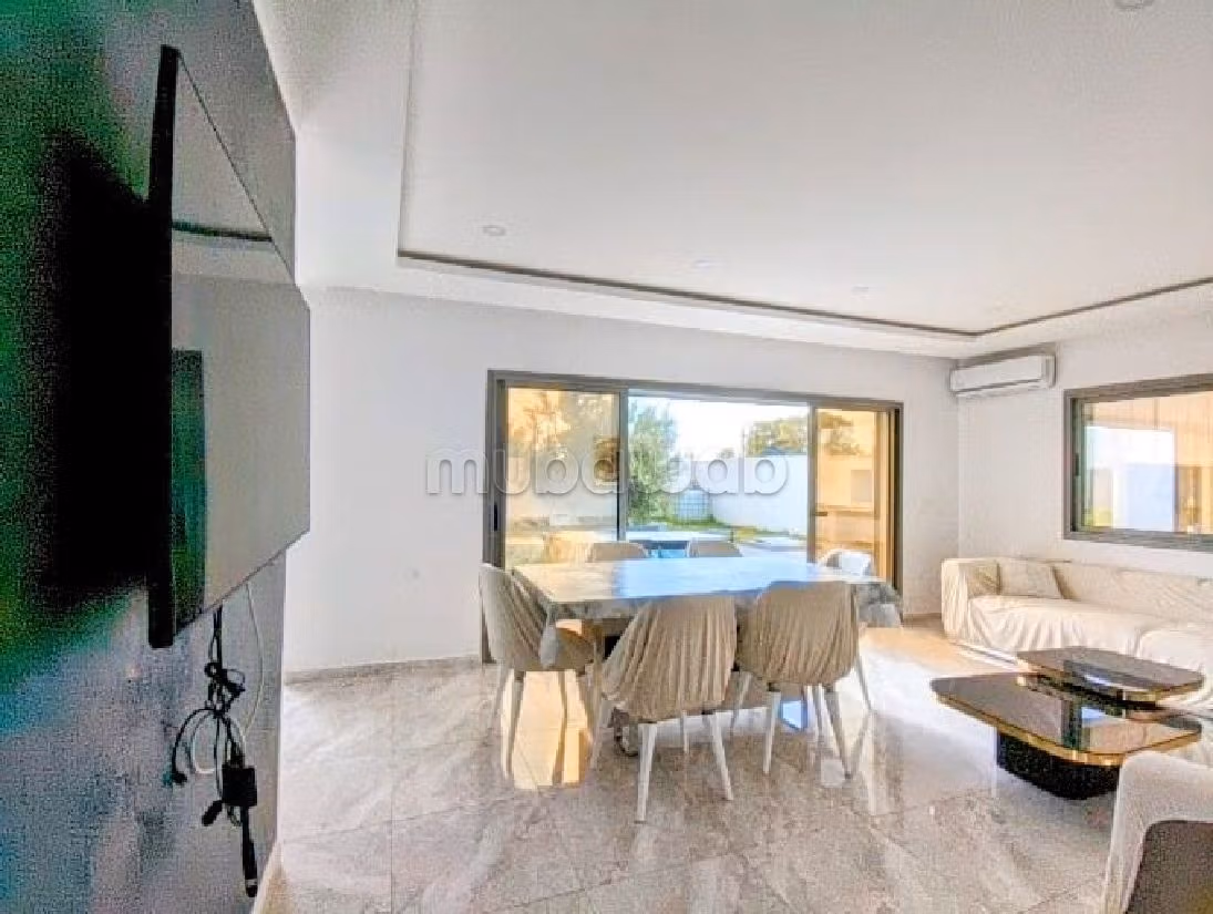 Fabulous villa for sale in Djerba. 3 beautiful rooms. Well decorated
