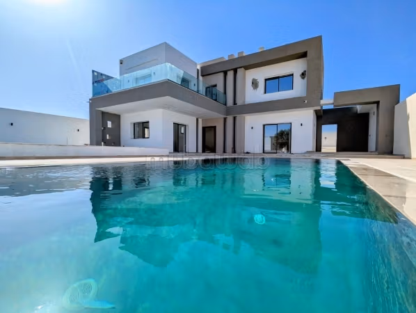 Villa clarity
