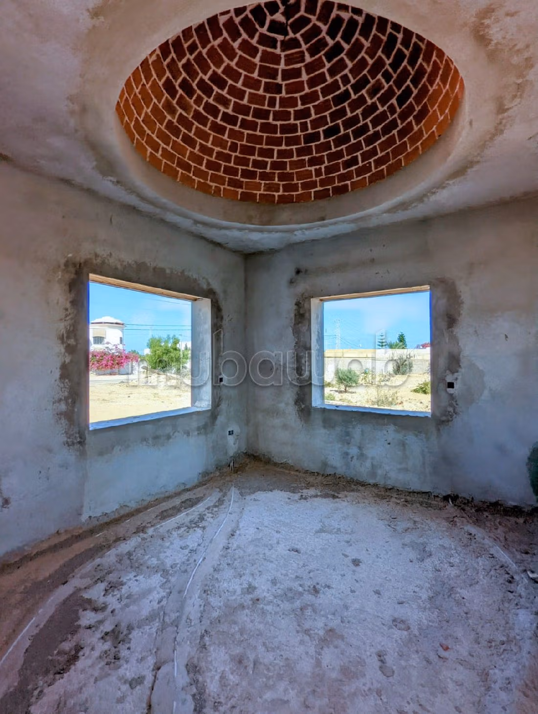 بيع منزل ب جربة. المساحة الكلية 280 م². حديقة. 