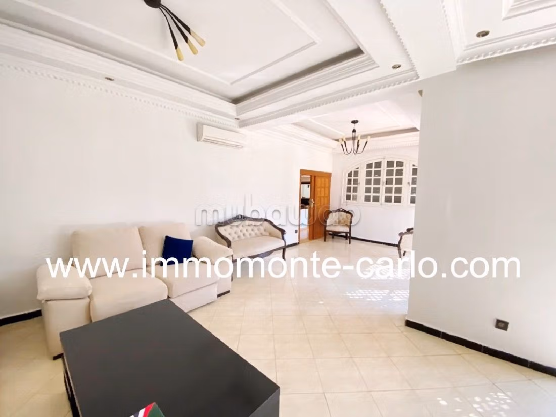 High quality villa for rent in Souissi. Area 350 m². Green areas, Balcony.