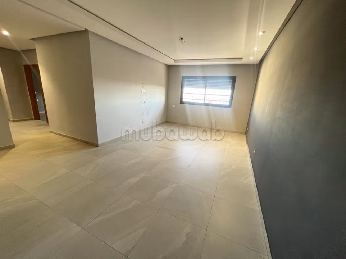شقة رائعة للإيجار ب المدينة الجديدة. 4 قطع مريحة. صالون مغربي نموذجي ، إقامة آمنة.