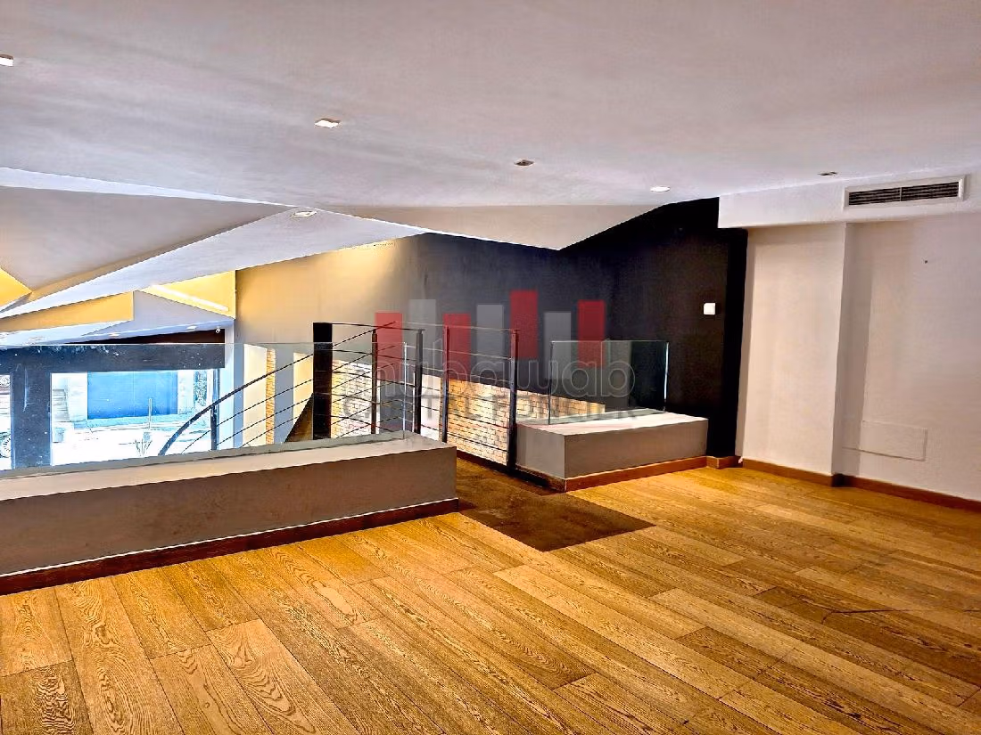 Local commercial premium de 220m2 à la location Bd Zerktouni