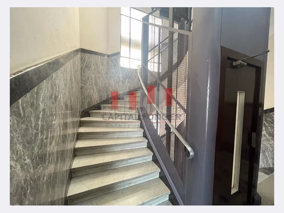 بيع شقة بوسط المدينة. المساحة الكلية 179 م². موقف سيارات ومصعد