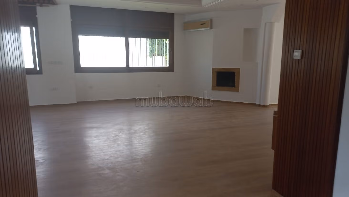 Villa de alto standing en alquiler en CIL (Hay Salam). 5 habitaciones. Hermosa terraza y jardín. 