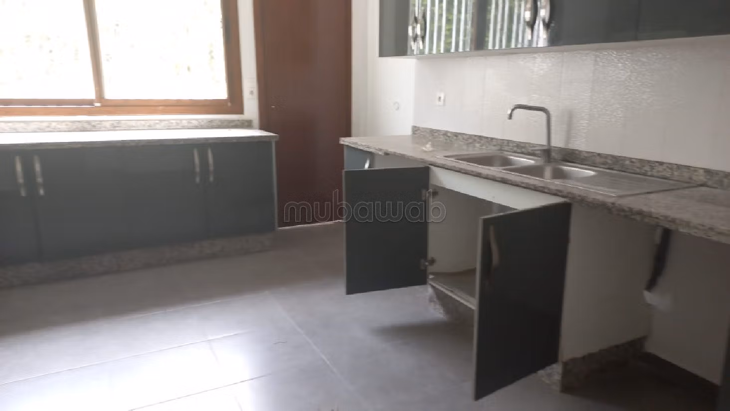 Villa de alto standing en alquiler en CIL (Hay Salam). 5 habitaciones. Hermosa terraza y jardín. 