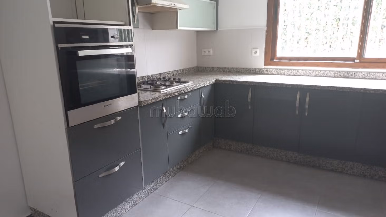 Villa de alto standing en alquiler en CIL (Hay Salam). 5 habitaciones. Hermosa terraza y jardín. 